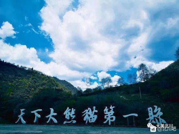 山村古宅构造奇特，远远望去像个大船，占地竟有6000多平方米